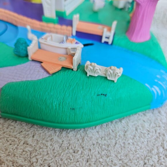 Polly Pocket Vintage 1996 Magical Movin Pollyville Playset Boutique House Toy - Picture 5 of 14